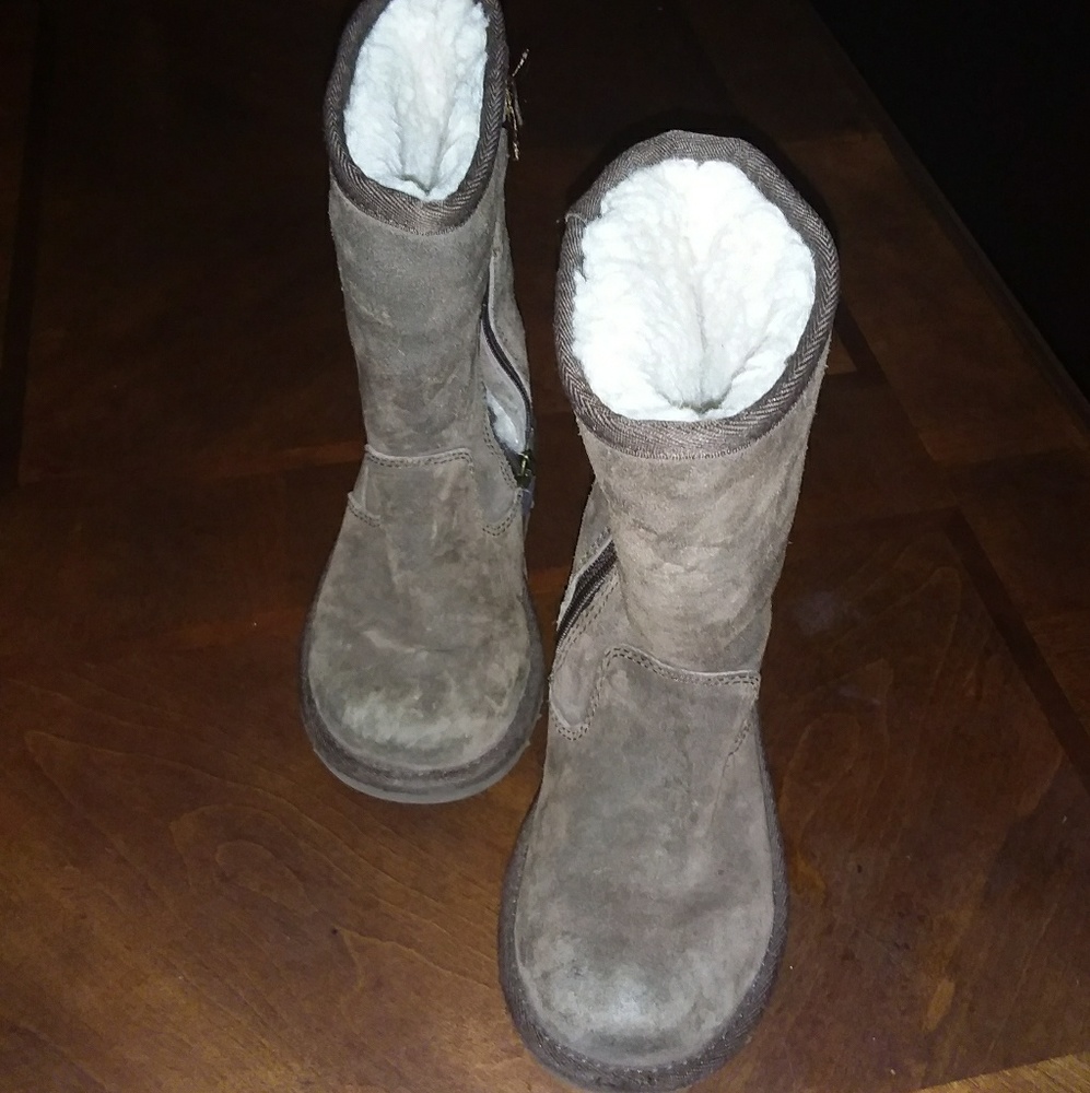 Girls ugg